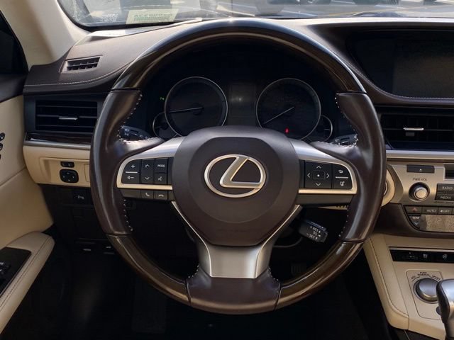 Used 2016 Lexus ES 350 w/ Navigation System Package FWD image 31