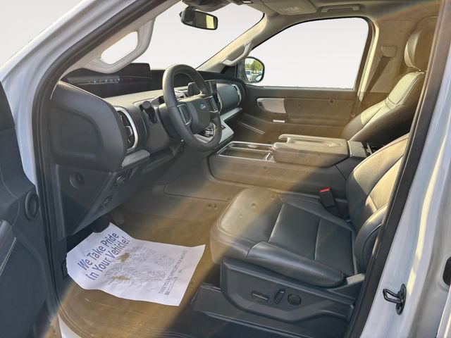 Certified 2025 Ford Expedition Active image 9
