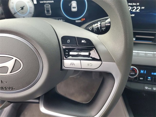 Used 2024 Hyundai Elantra SEL image 16