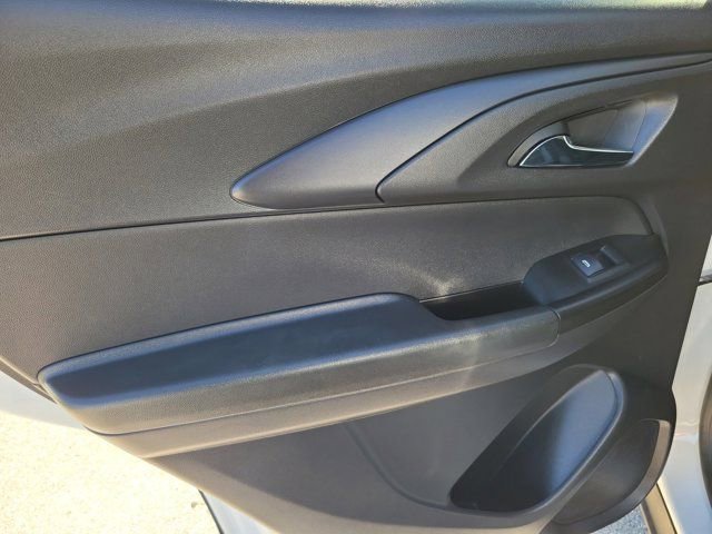 Used 2025 Chevrolet TrailBlazer LT FWD image 16