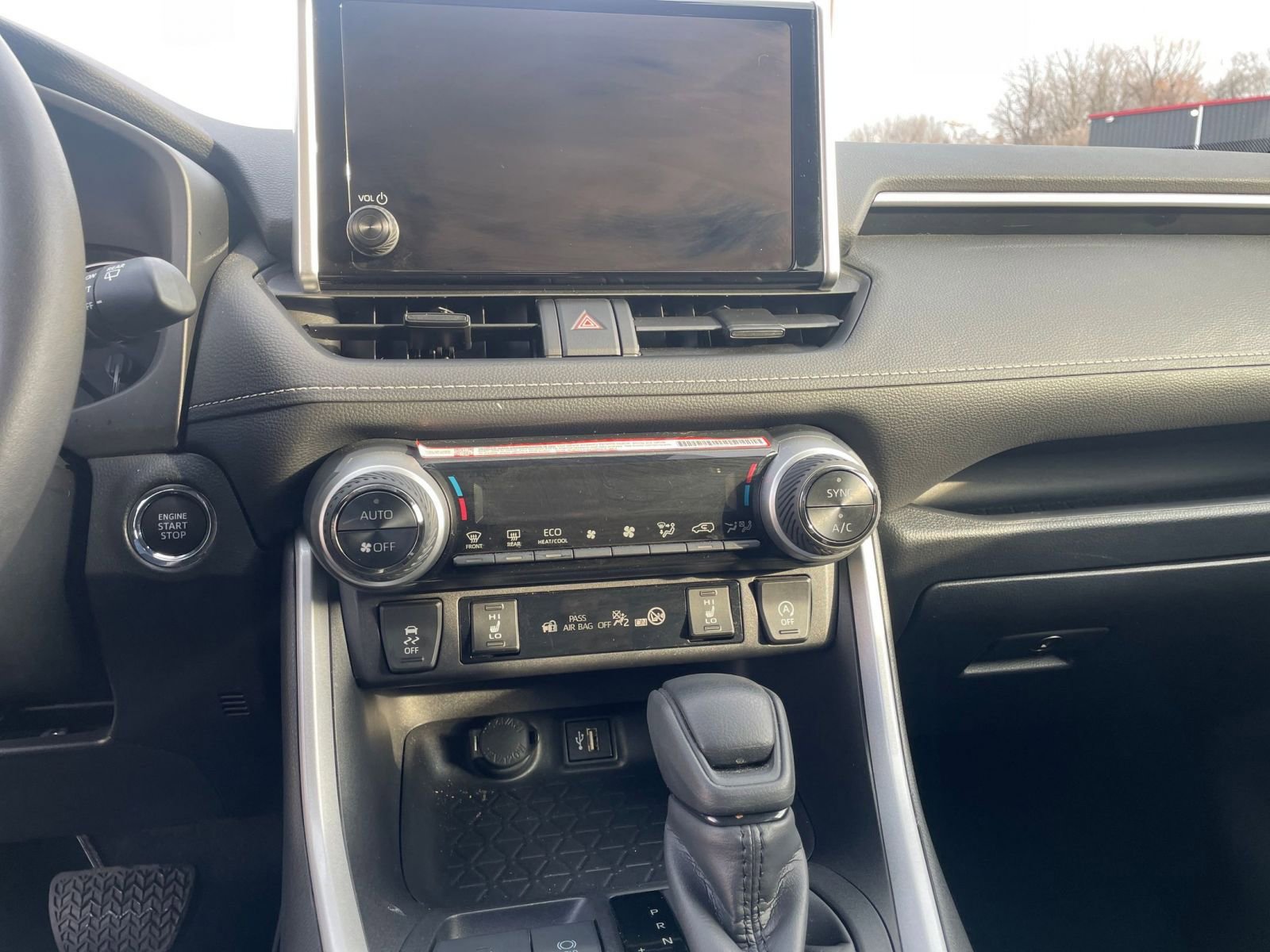 Used 2025 Toyota RAV4 XLE w/ Weather Package FWD image 17