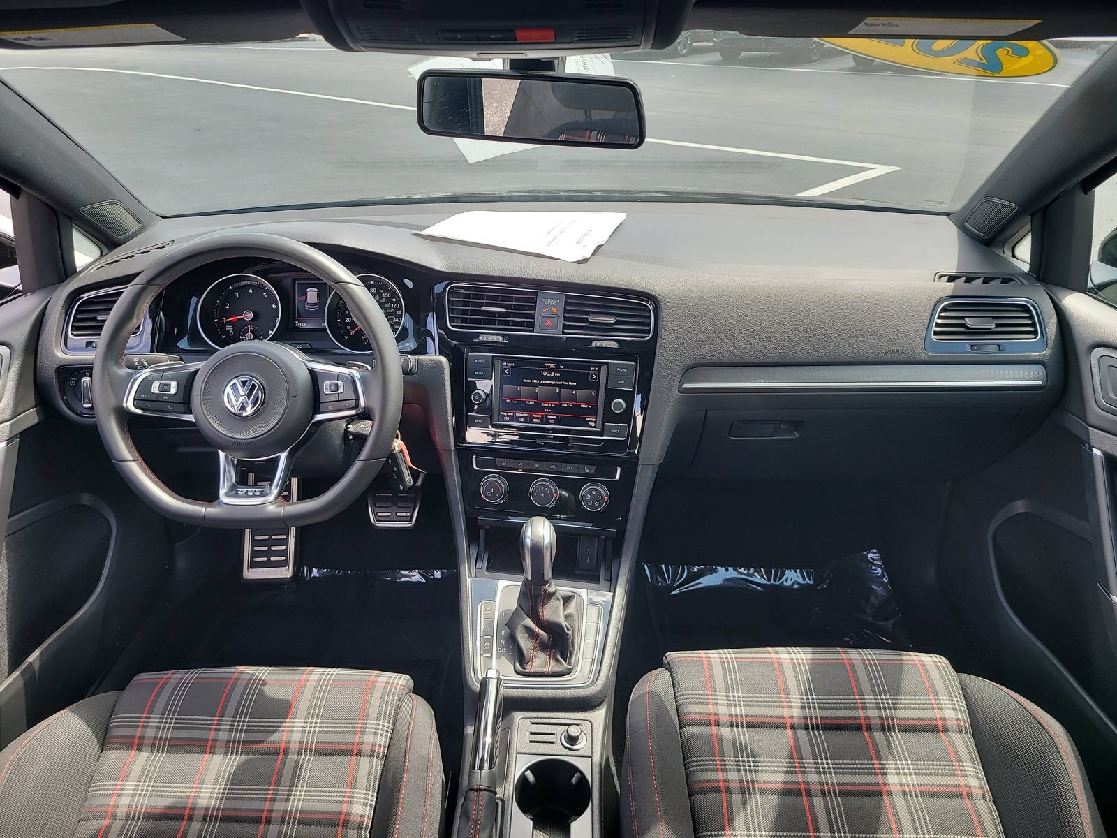 Used 2021 Volkswagen Golf 4-Door FWD image 12