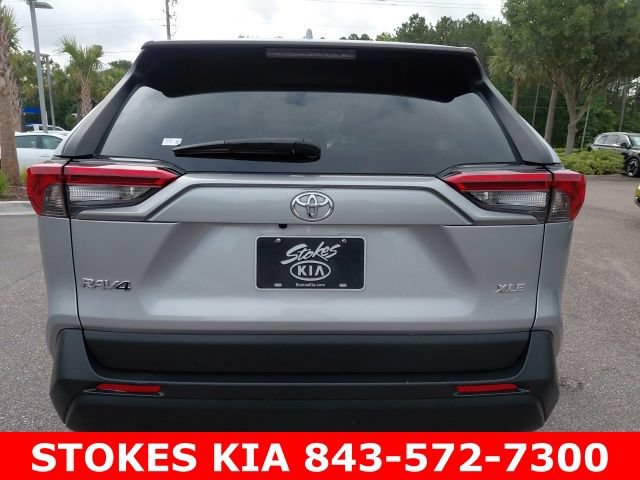 Used 2021 Toyota RAV4 XLE FWD image 7