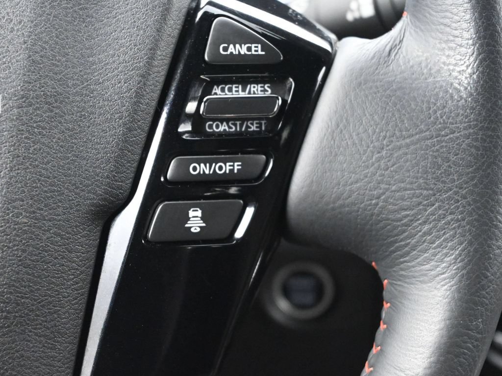 Used 2022 Nissan Frontier PRO-4X AWD/4WD image 5