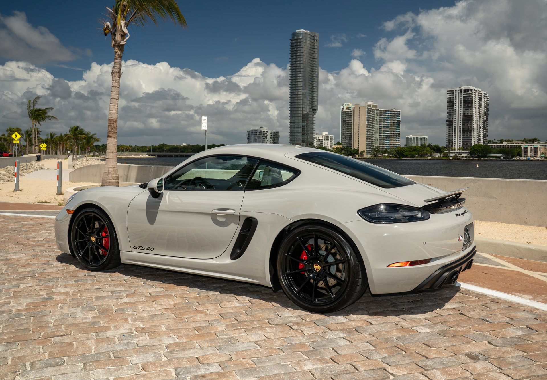Used 2025 Porsche 718 Cayman GTS RWD image 11