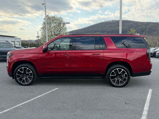 New 2026 Chevrolet Suburban RST w/ RST Capability Package AWD/4WD image 12