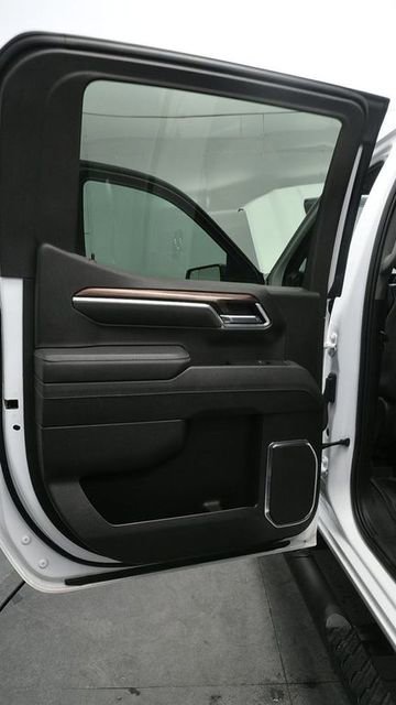 Used 2025 Chevrolet Silverado 1500 LT Trail Boss w/ Protection Package AWD/4WD image 14