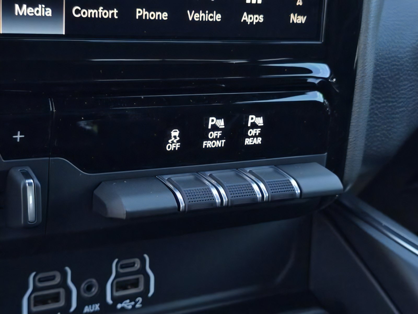 New 2026 RAM 1500 4x4 Crew Cab image 22