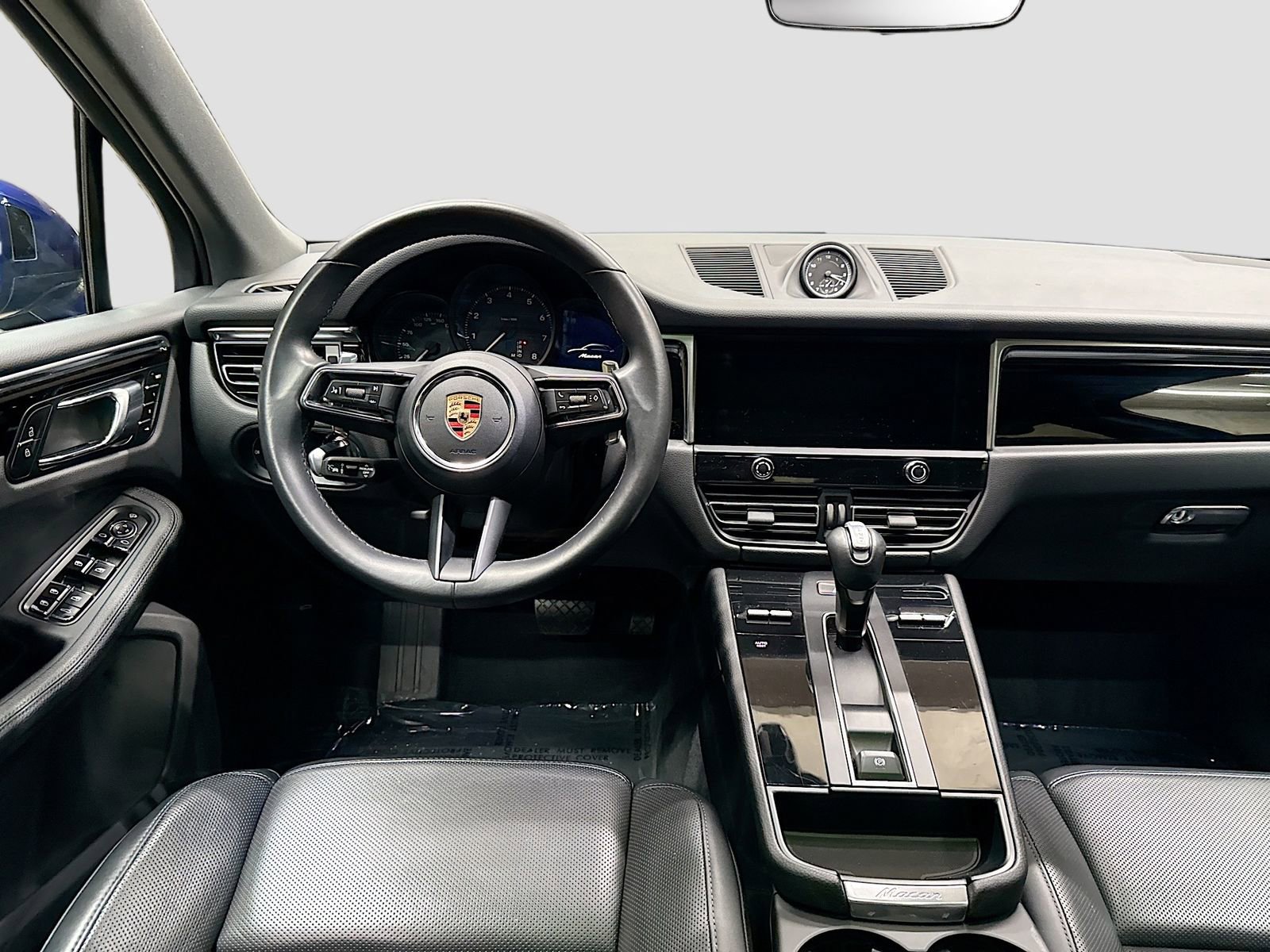 Used 2024 Porsche Macan AWD/4WD image 26