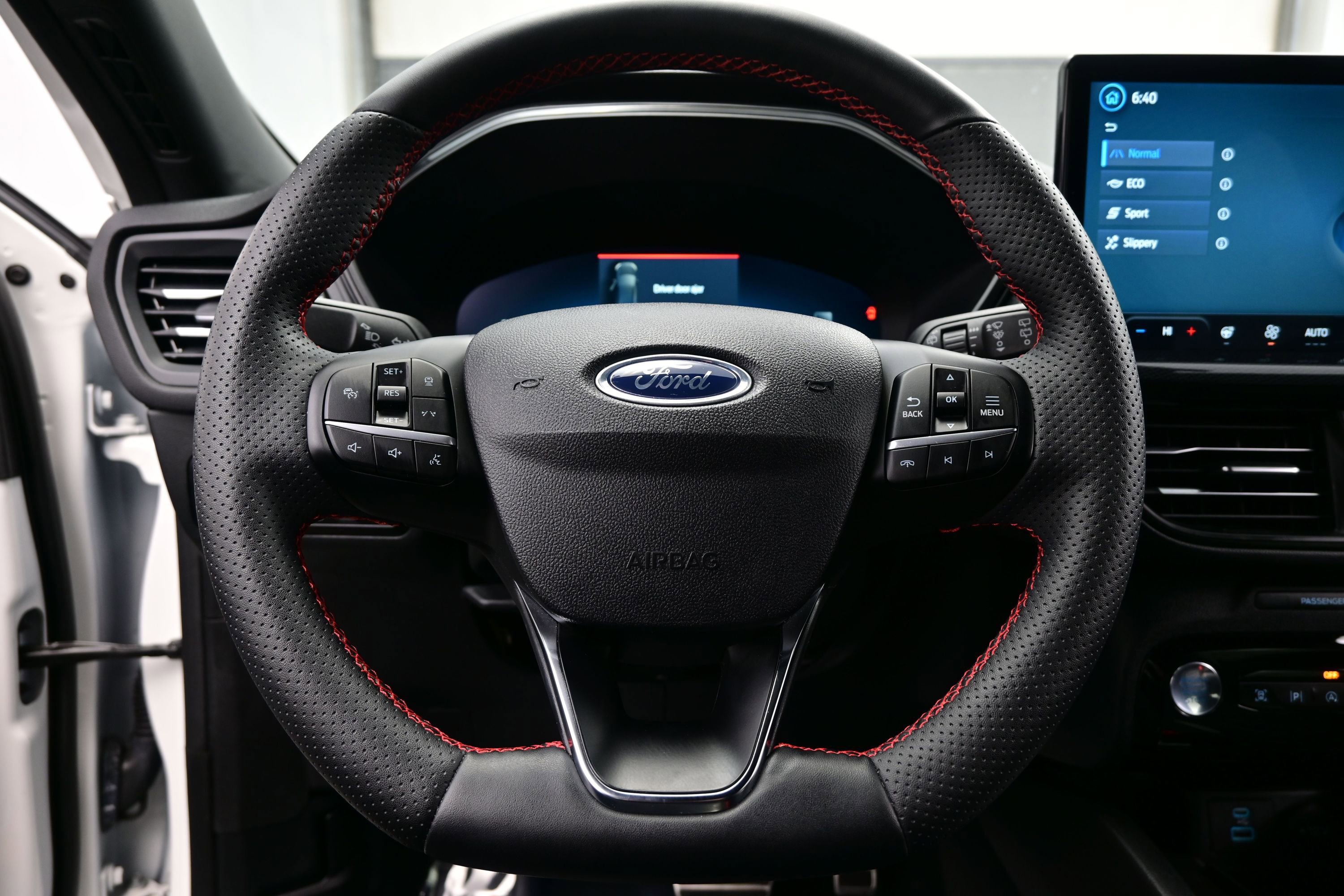 Used 2023 Ford Escape ST-Line Elite w/ Premium Technology Package AWD/4WD image 24