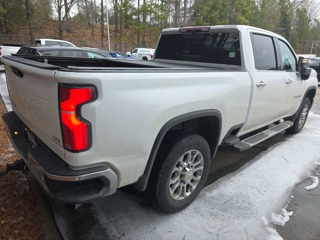 Used 2024 Chevrolet Silverado 2500 LTZ w/ LTZ Premium Package image 3