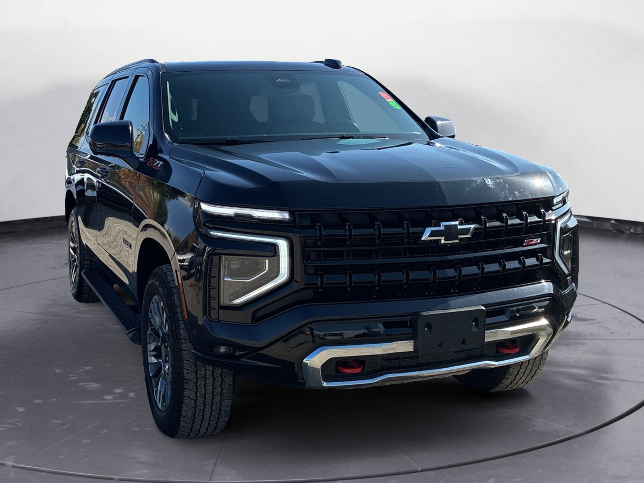 Used 2025 Chevrolet Tahoe Z71 AWD/4WD image 2