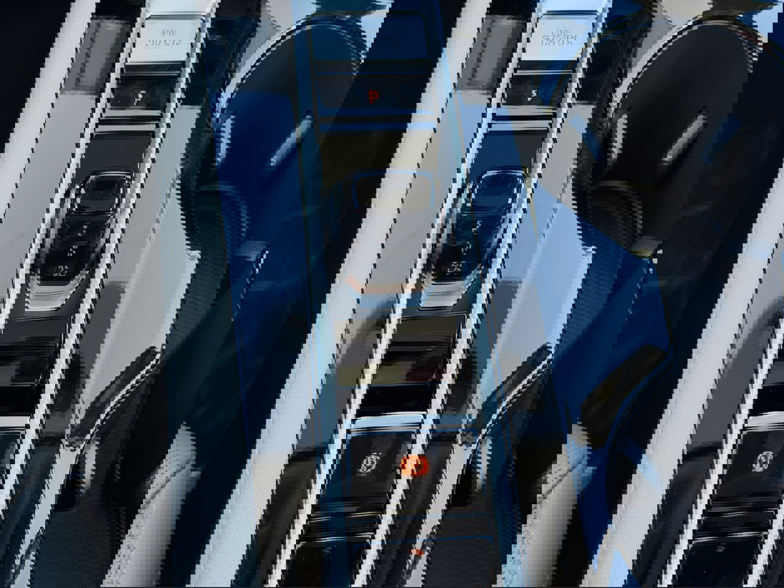 New 2026 Volkswagen Atlas SE image 25