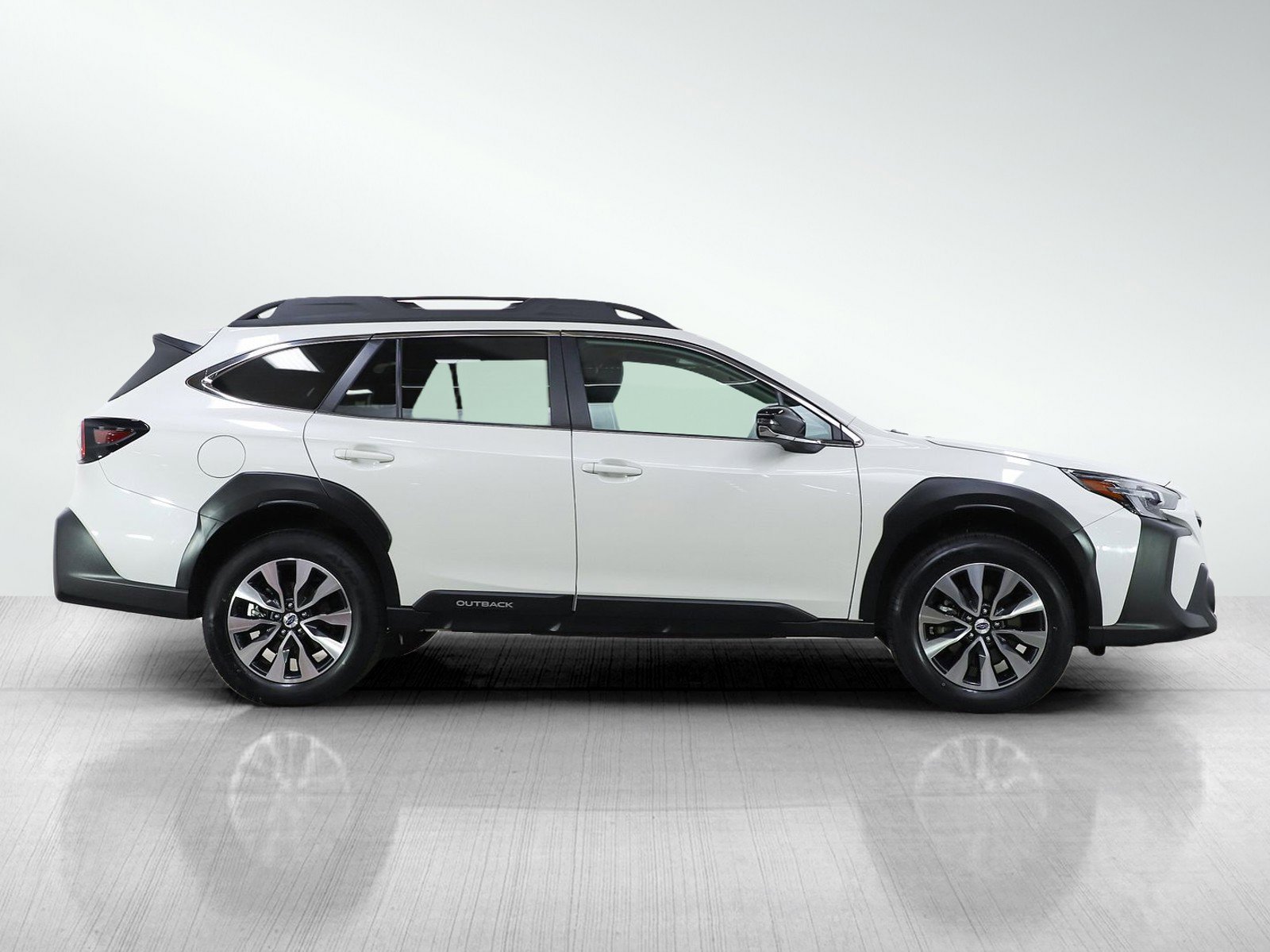 Used 2024 Subaru Outback Limited image 6