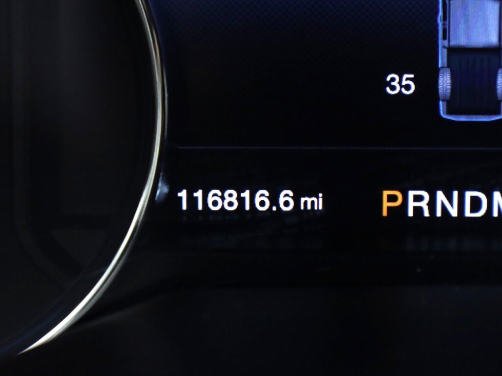 Used 2015 Ford F150 Platinum w/ Equipment Group 701A Luxury image 18