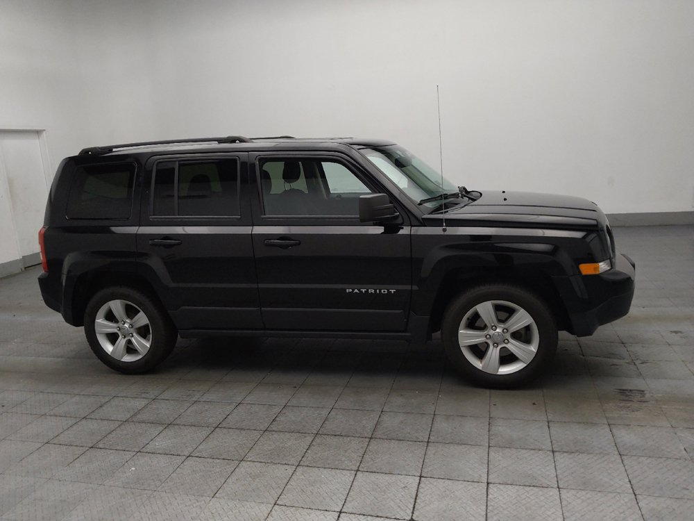 Used 2016 Jeep Patriot Latitude FWD image 11
