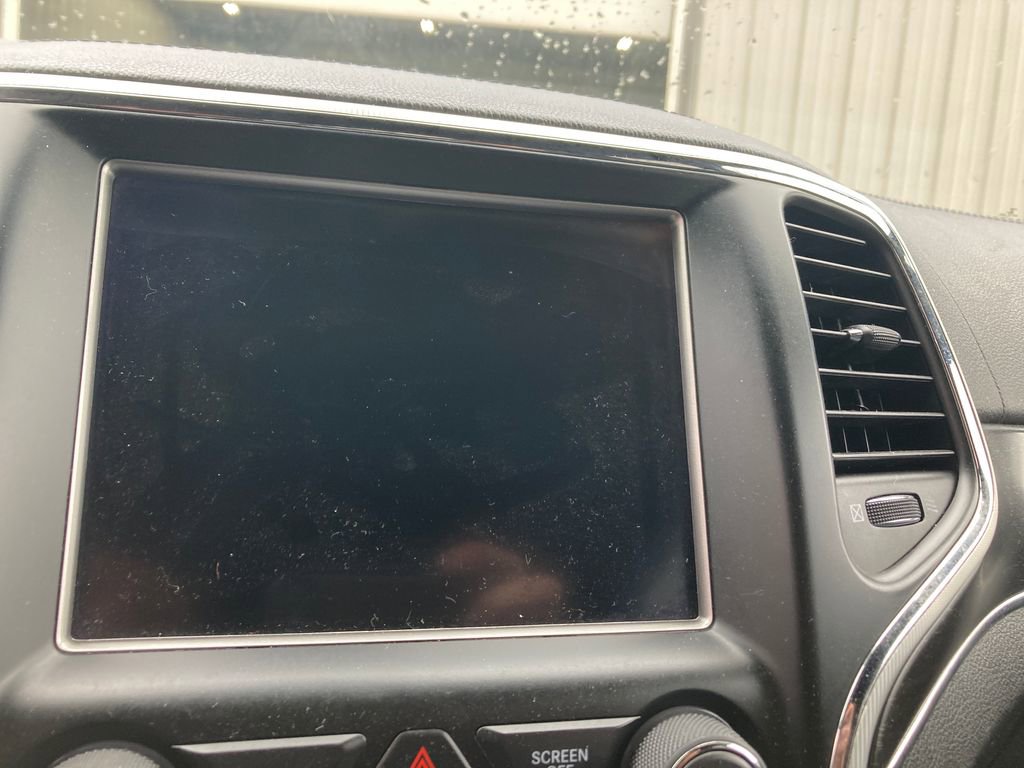 Used 2018 Jeep Grand Cherokee Limited image 23