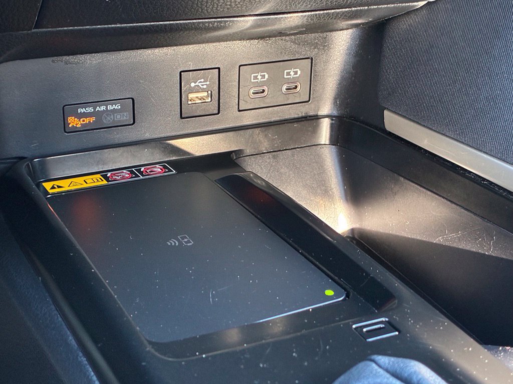 Used 2025 Toyota Camry LE FWD image 24