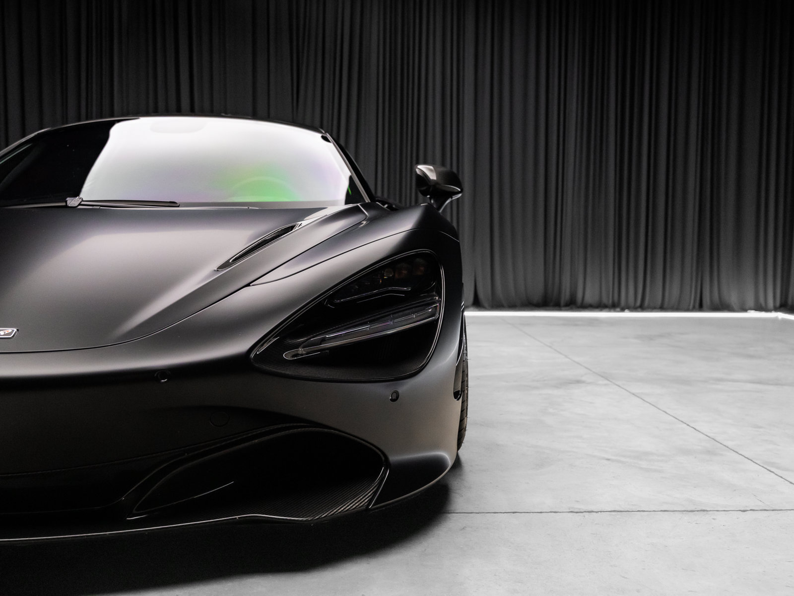 Used 2018 McLaren 720S RWD image 23