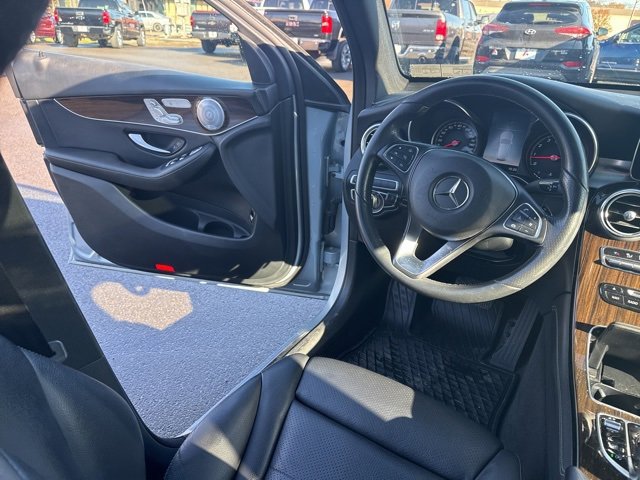 Used 2018 Mercedes-Benz GLC 300 4MATIC image 18