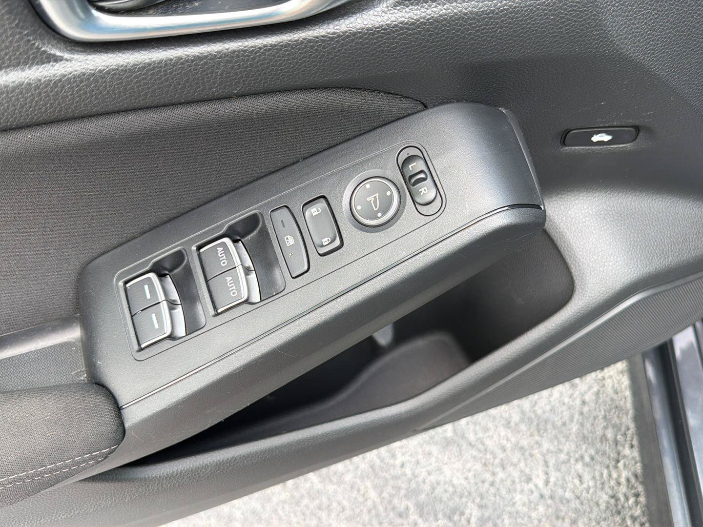 Used 2022 Honda Civic LX image 30