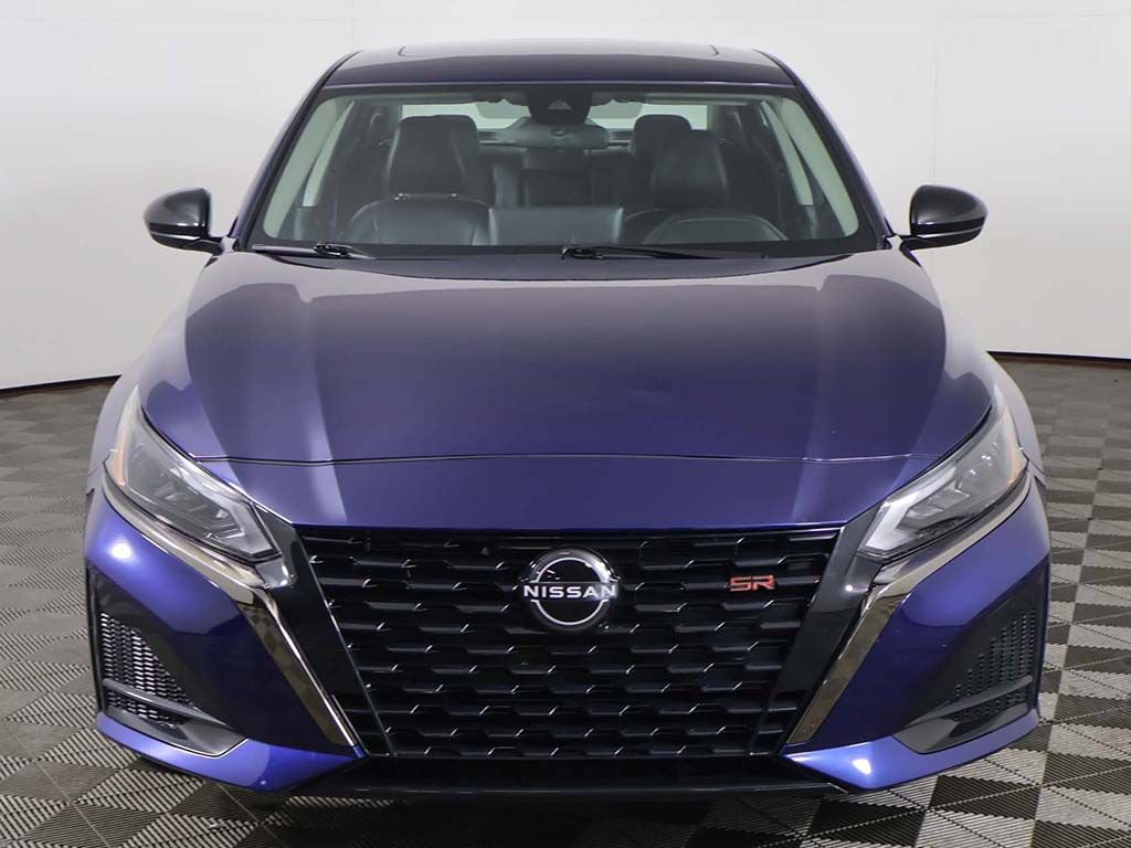 Used 2024 Nissan Altima 2.5 SR w/ SR Premium Package AWD/4WD image 11