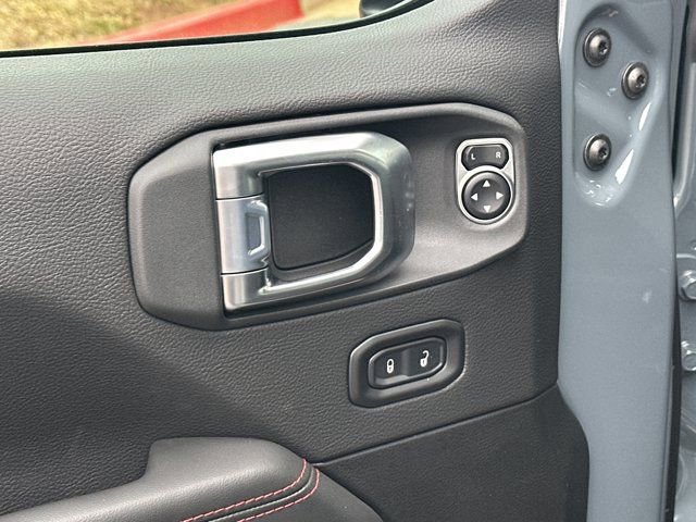 New 2026 Jeep Gladiator Rubicon w/ Technology Group AWD/4WD image 12