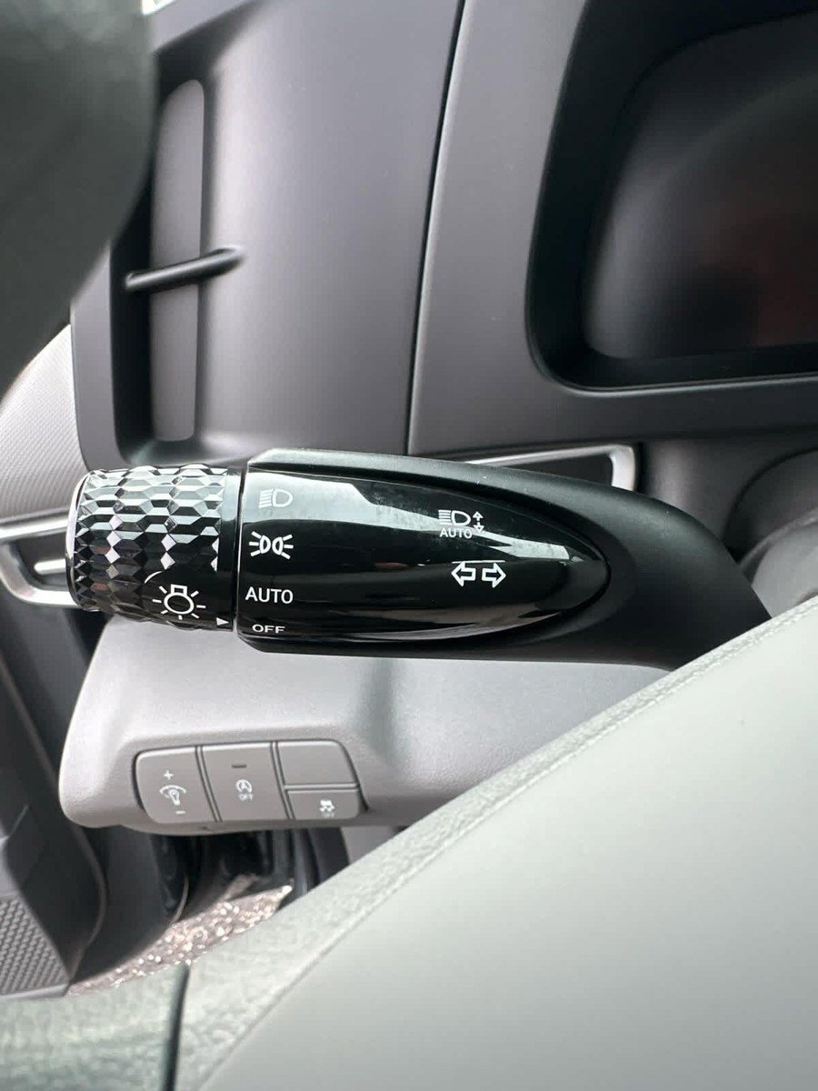 New 2026 Hyundai Elantra SE FWD image 16