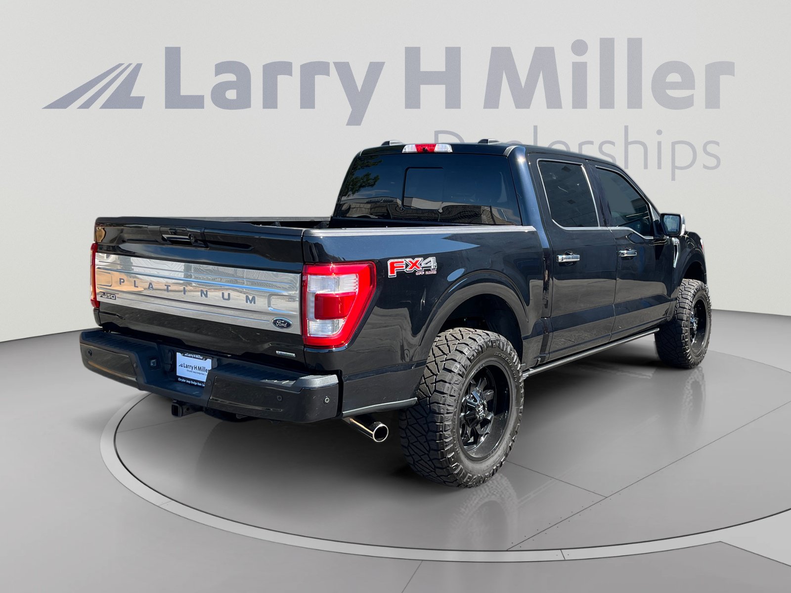 Used 2023 Ford F150 Platinum w/ FX4 Off-Road Package AWD/4WD image 5