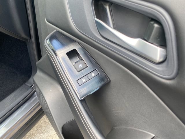 Used 2025 Nissan Rogue SV FWD image 39