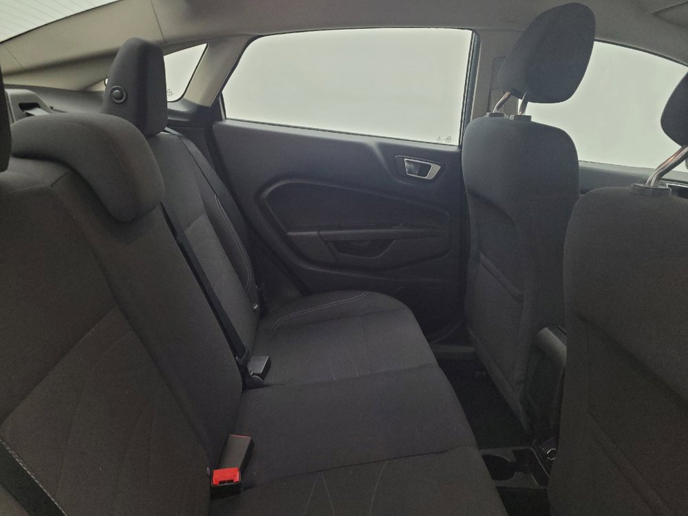 Used 2016 Ford Fiesta SE FWD image 19