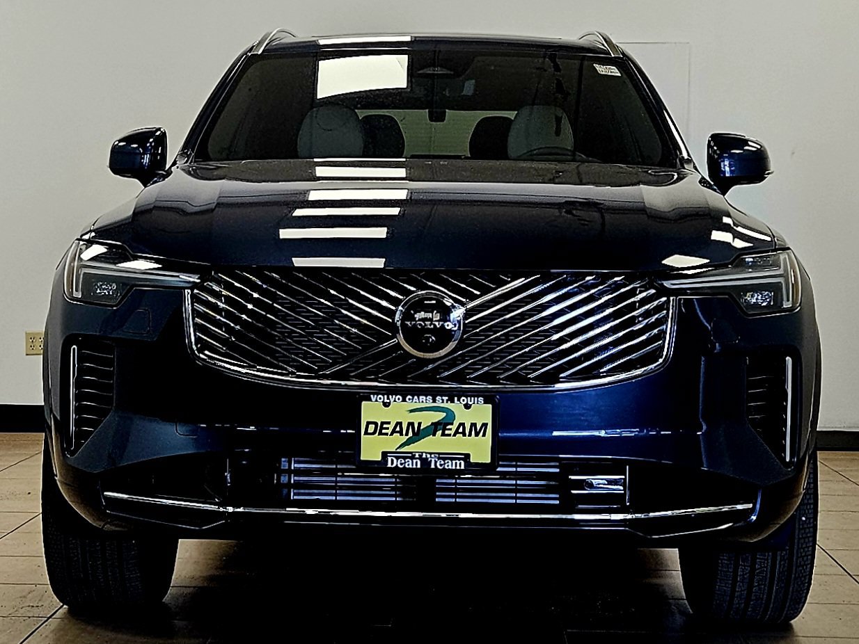 New 2026 Volvo XC90 T8 Plus w/ Protection Package Premier AWD/4WD image 7