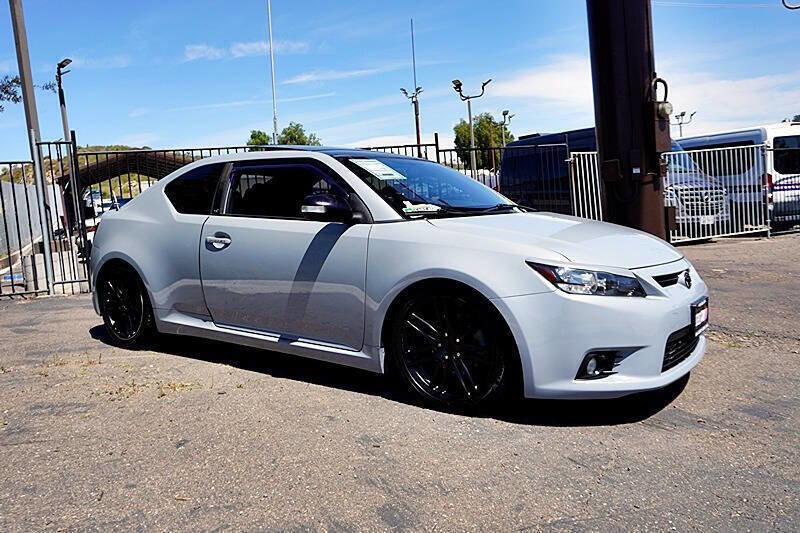 Used 2013 Scion tC FWD image 10