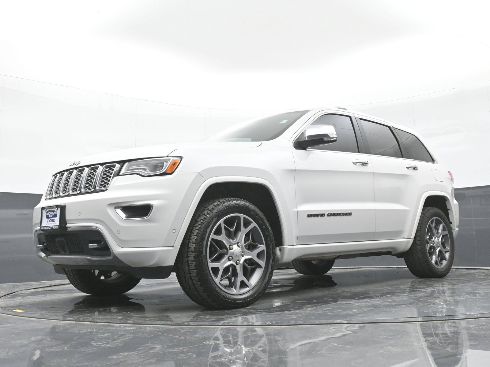 Used 2020 Jeep Grand Cherokee Overland AWD/4WD image 43