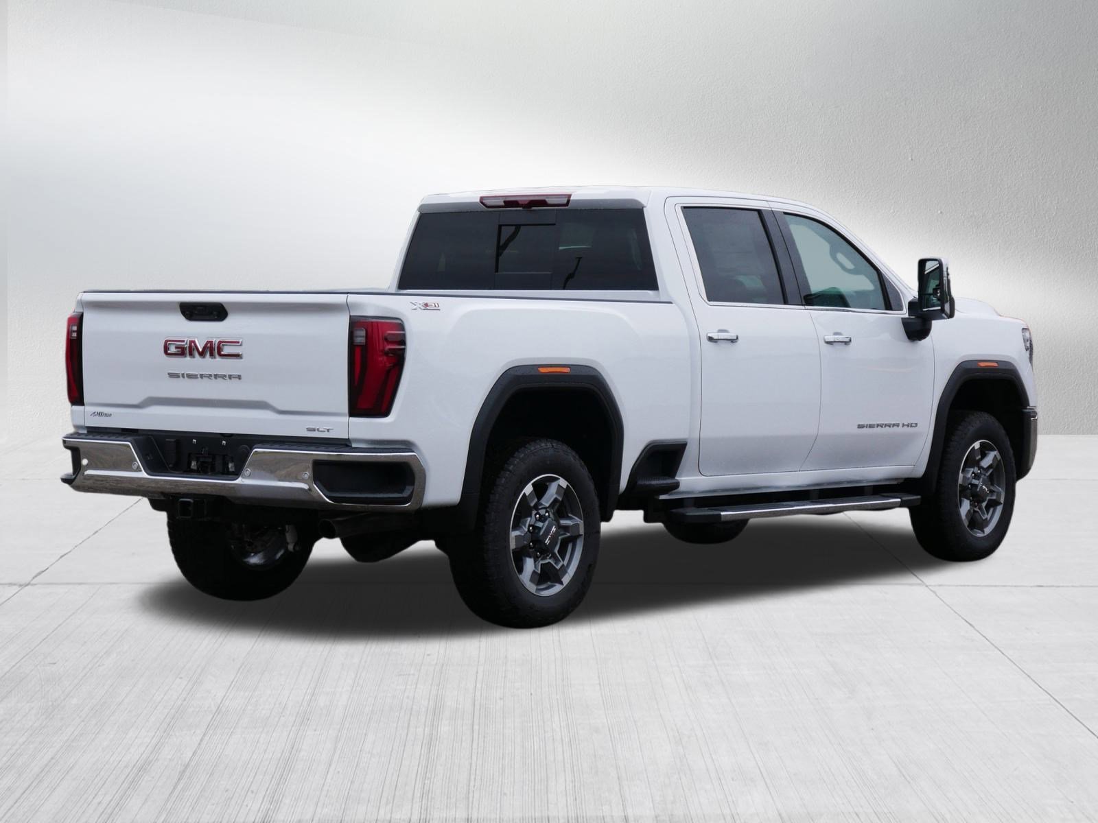 New 2026 GMC Sierra 2500 SLT w/ SLT Premium Package image 5