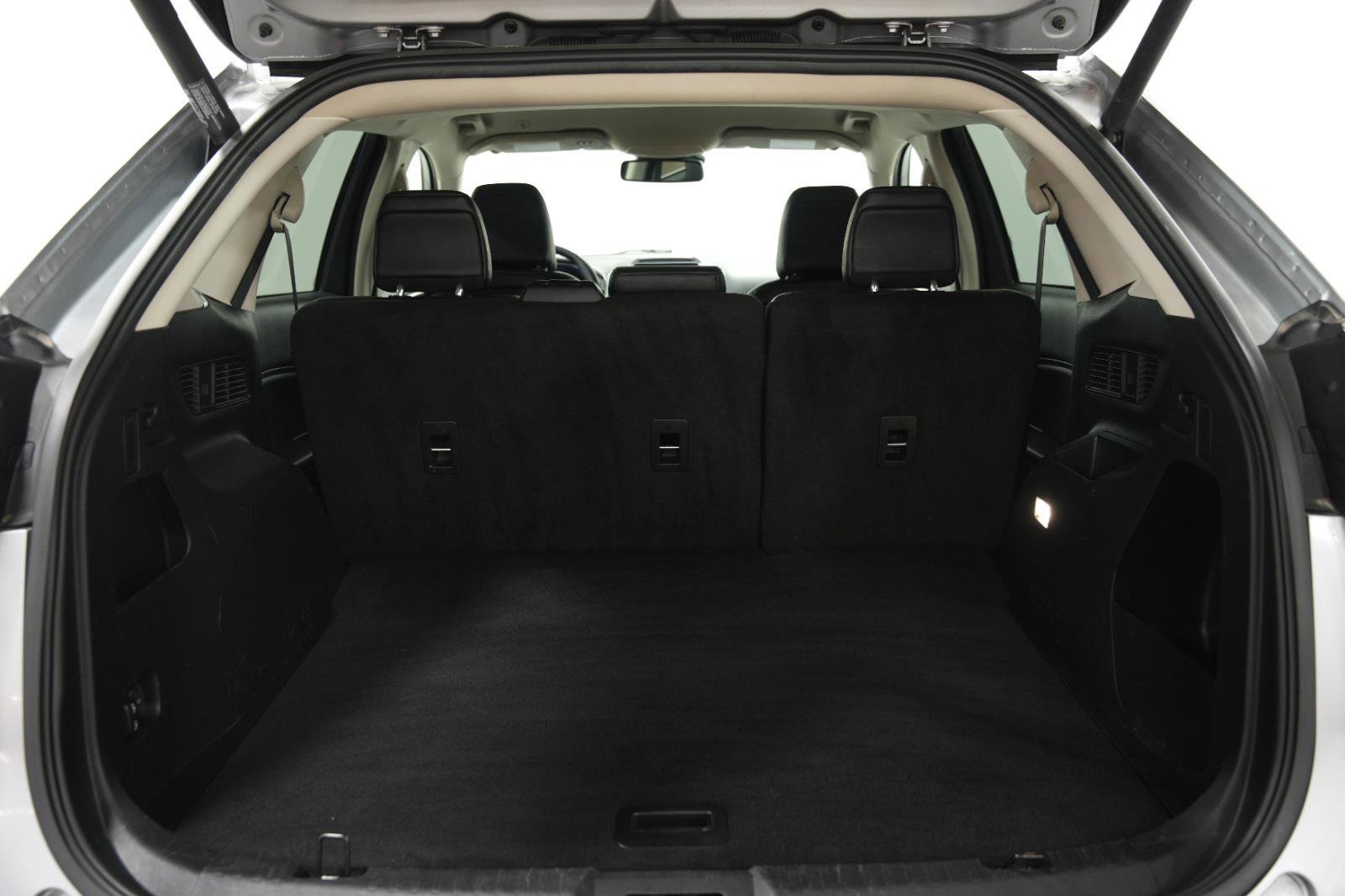 Used 2022 Ford Edge SEL w/ Convenience Package image 12