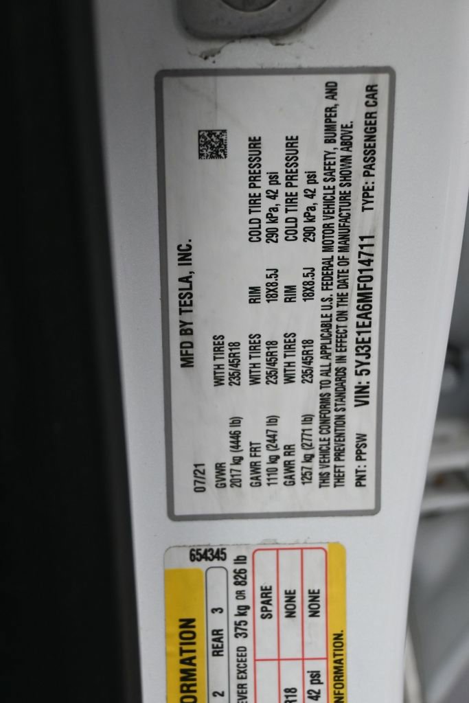 Used 2021 Tesla Model 3 Standard Range Plus image 8