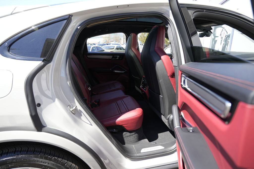 Used 2023 Porsche Cayenne Turbo w/ Premium Package Plus (PI3) image 40