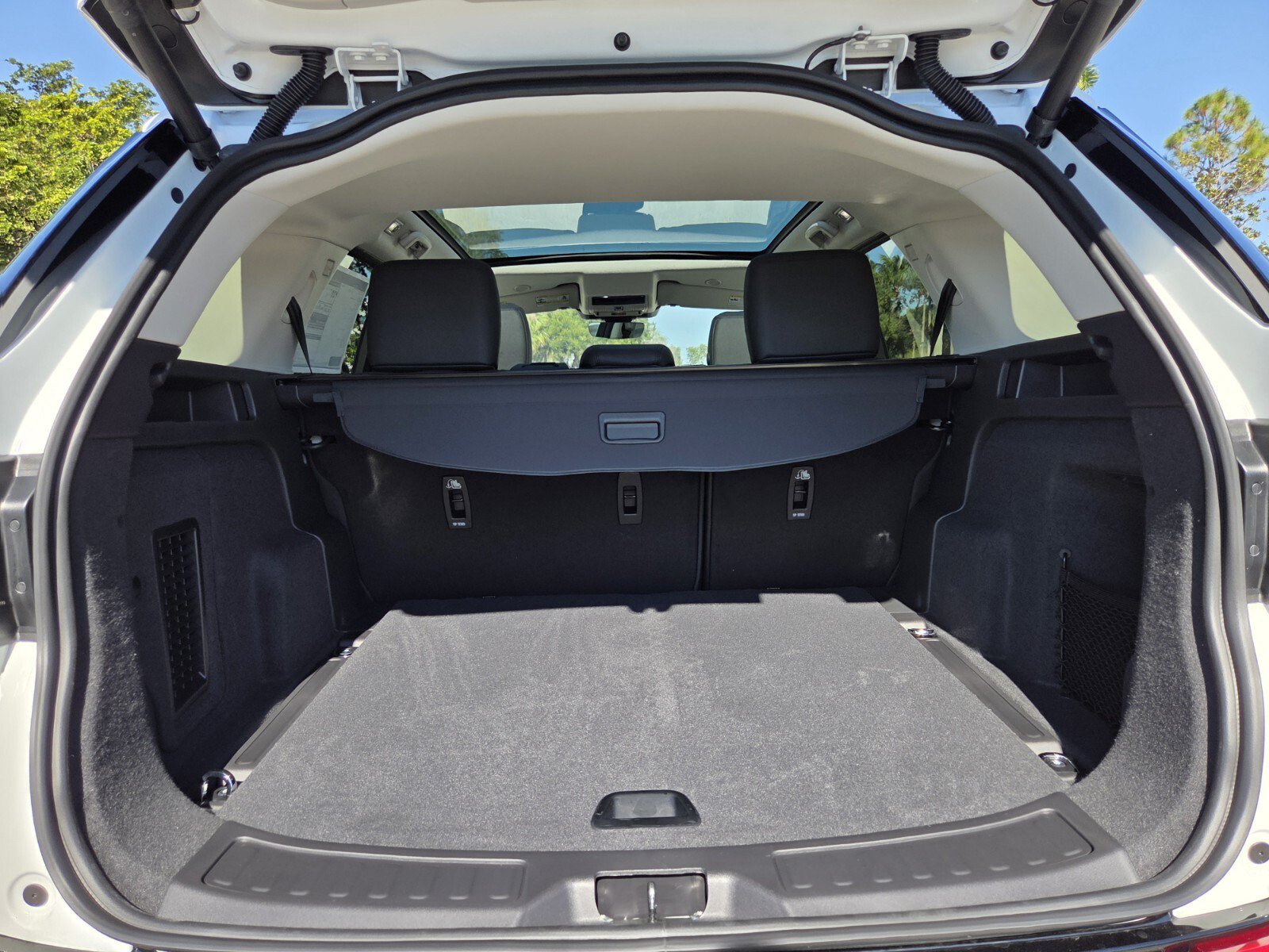 New 2025 Land Rover Discovery Sport S AWD/4WD image 23