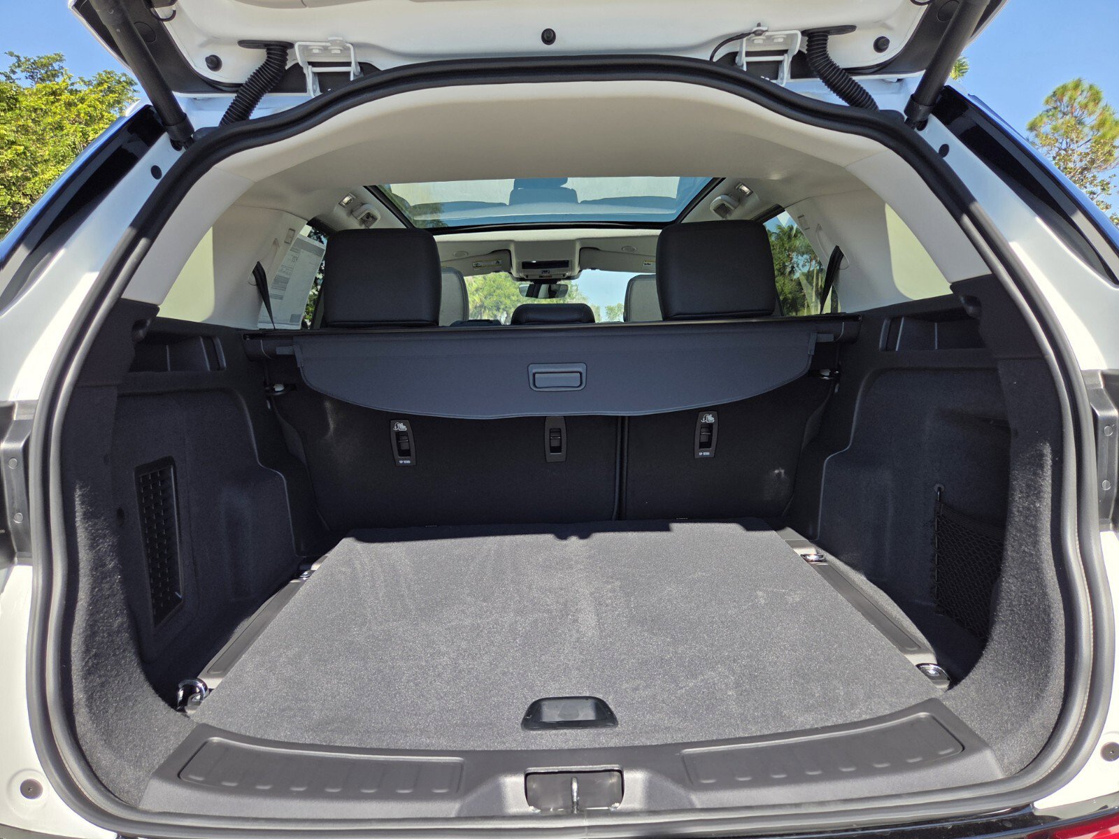 New 2025 Land Rover Discovery Sport S AWD/4WD image 23