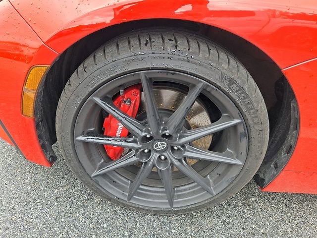 Certified 2025 Toyota GR86 Premium RWD image 4
