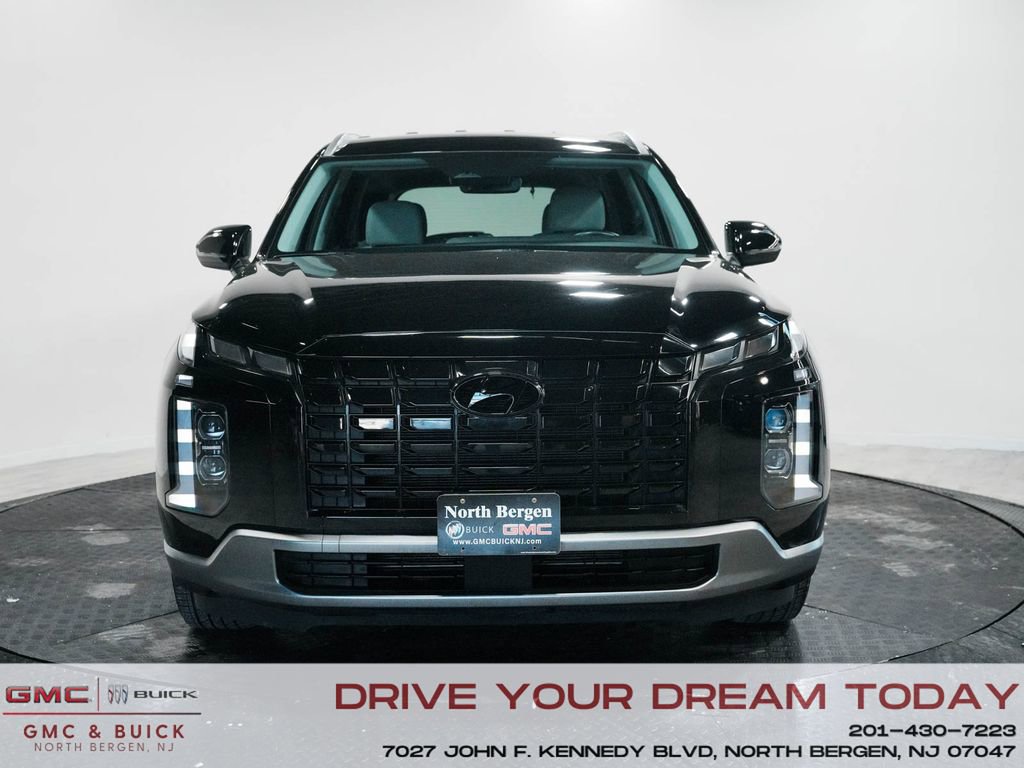 Used 2023 Hyundai Palisade SEL image 2