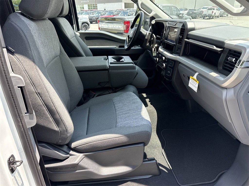 New 2025 Ford F350 XLT w/ 360-Degree Camera Package image 16