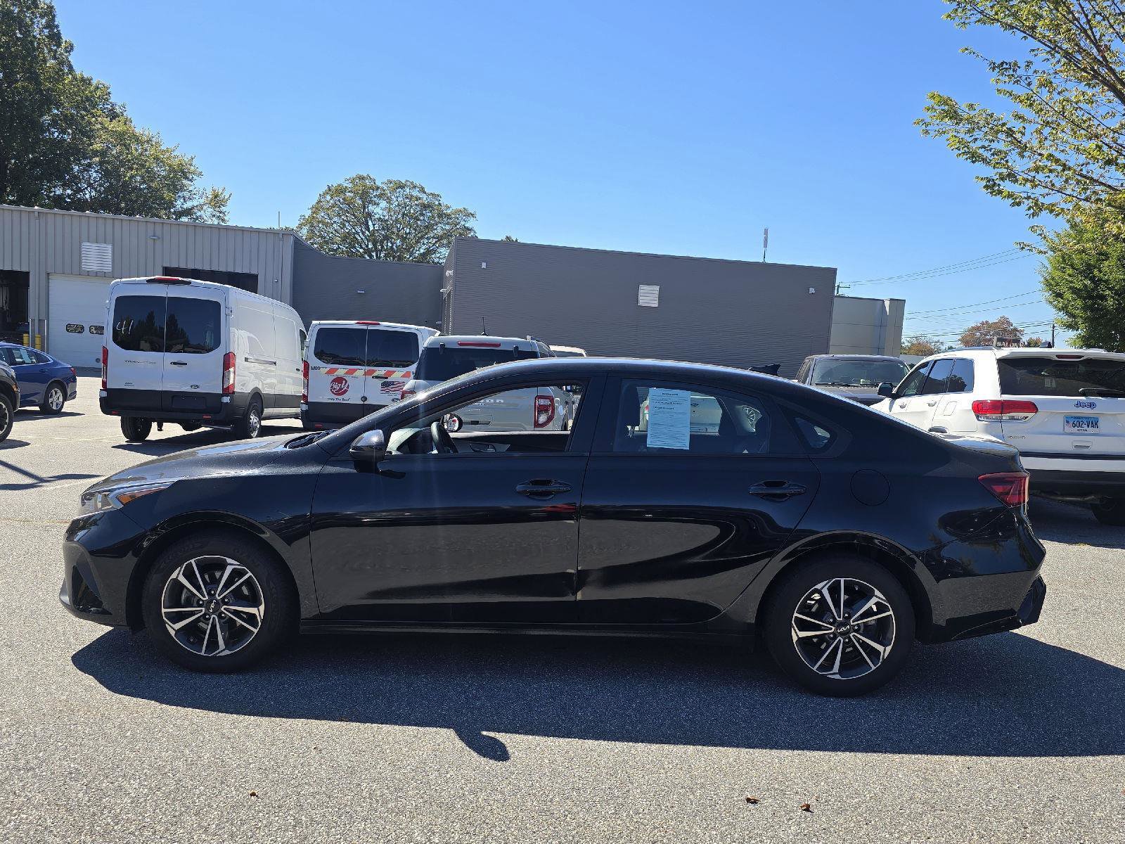 Used 2023 Kia Forte LXS image 6