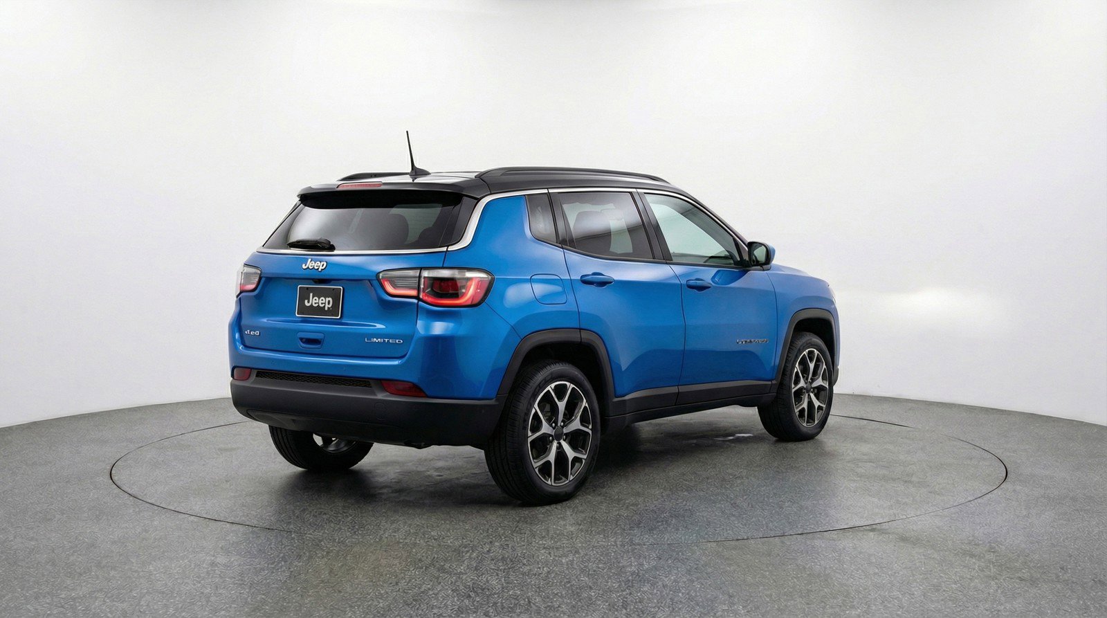 Used 2025 Jeep Compass Limited AWD/4WD image 9