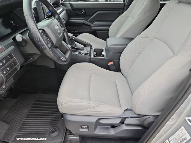 Used 2025 Toyota Tacoma SR5 AWD/4WD image 9