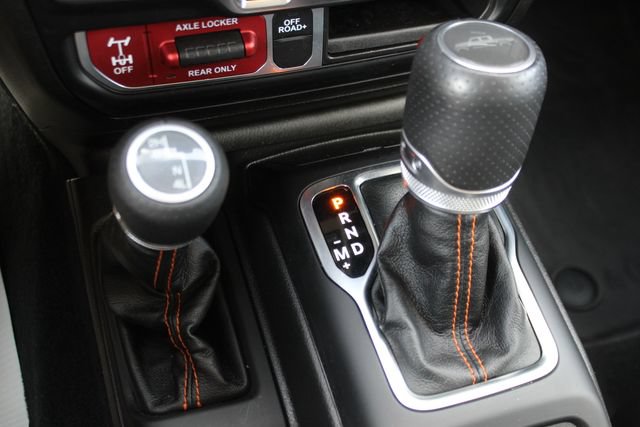 Used 2023 Jeep Gladiator Mojave w/ LED Lighting Group AWD/4WD image 24