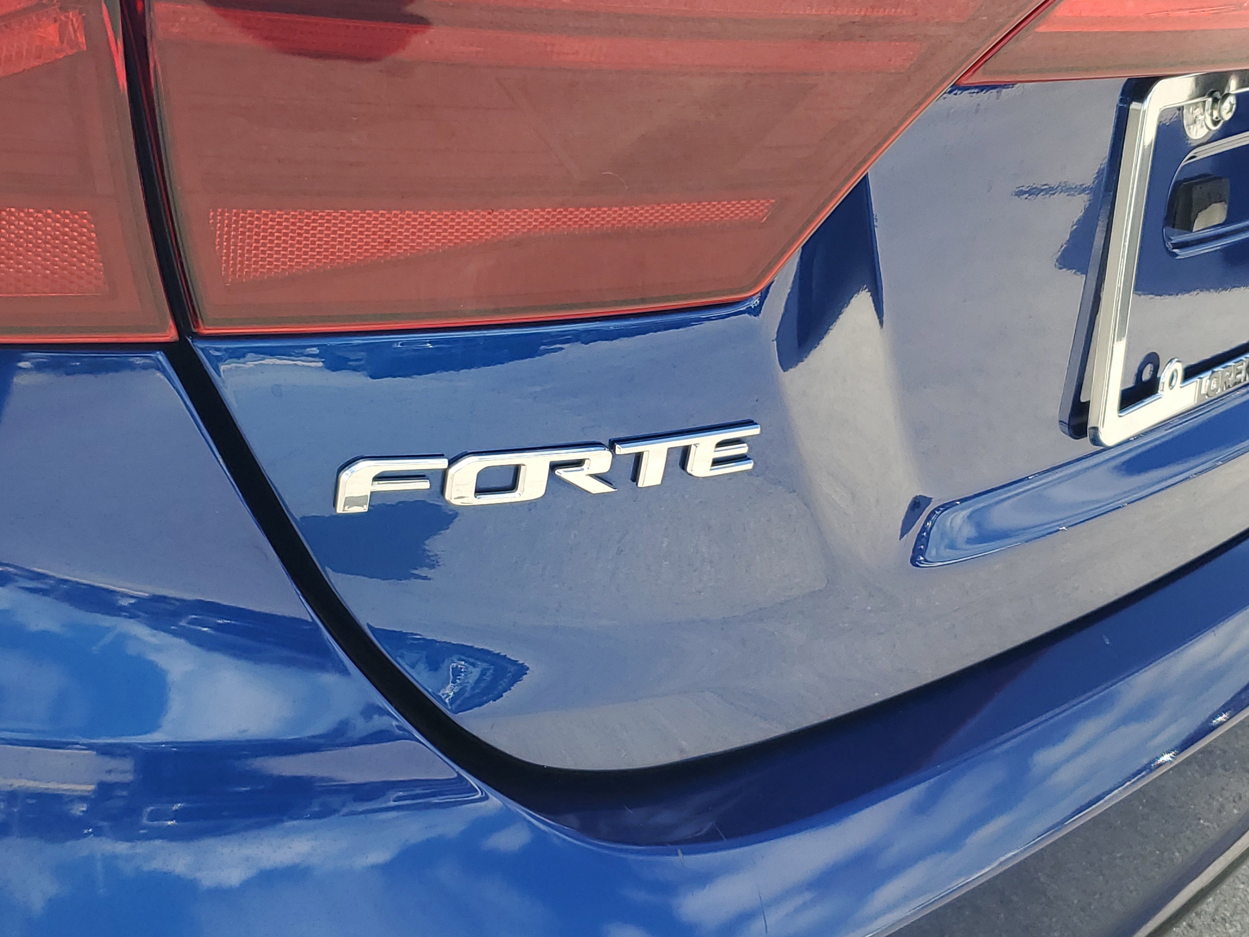 Used 2019 Kia Forte LXS image 29