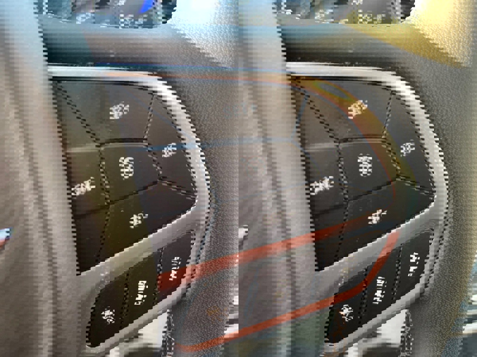 Used 2023 Chrysler Pacifica Touring-L image 10