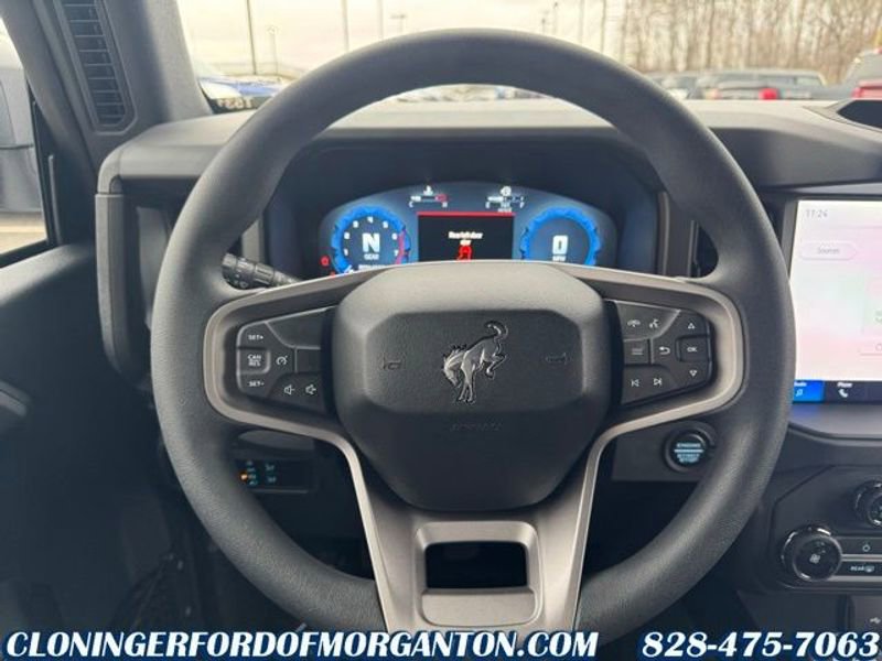 New 2025 Ford Bronco 4-Door image 17